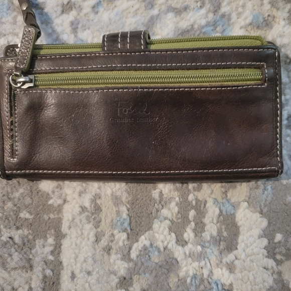 Vintage Fossil Bifold Wallet - Picture 2 of 9